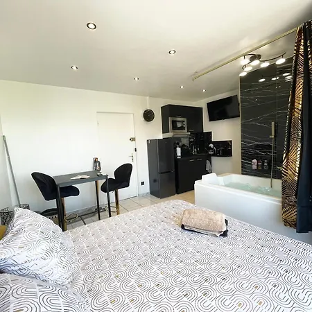 Daire Luxury Frontignan